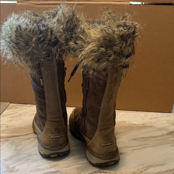 Eddie Bauer Brown Fur-Trimmed Winter Boots - Picture 2 of 4